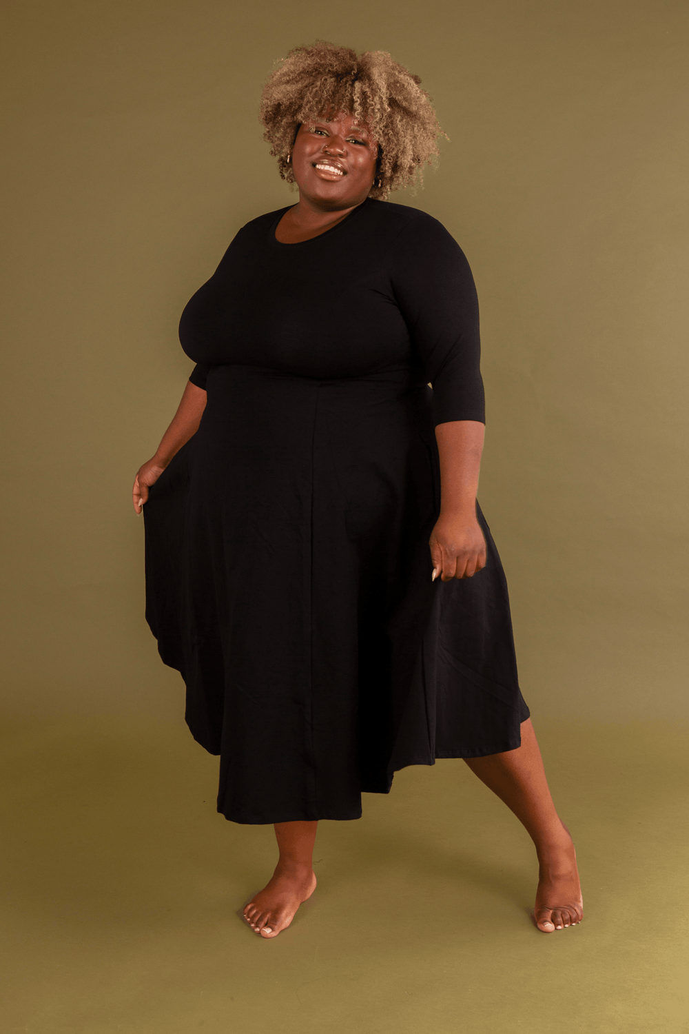 Asri Dress Leki Midi 3/4 sleeve in Black - Manners London