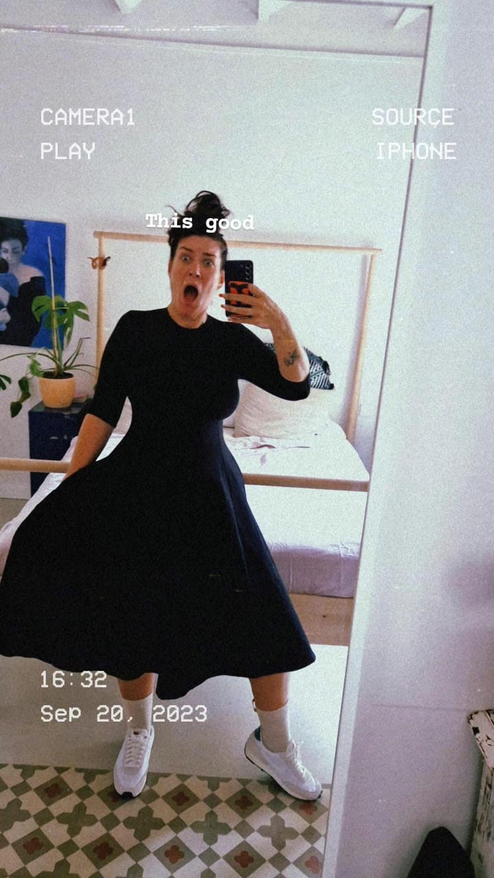 Asri Dress Leki Midi 3/4 sleeve Petite in Black - Manners London