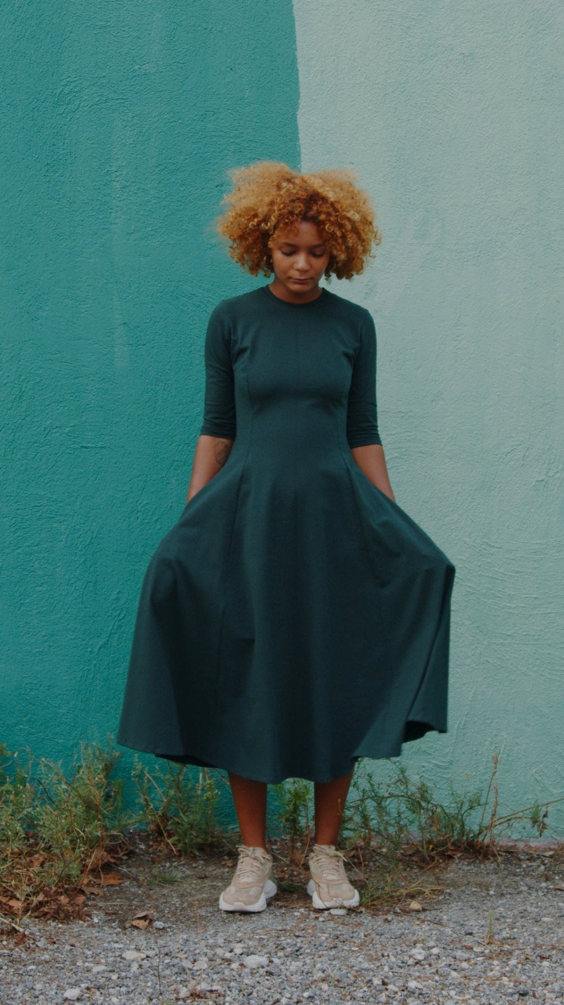 Asri Leki Dress Midi 3/4 sleeve Petite in Forest Green