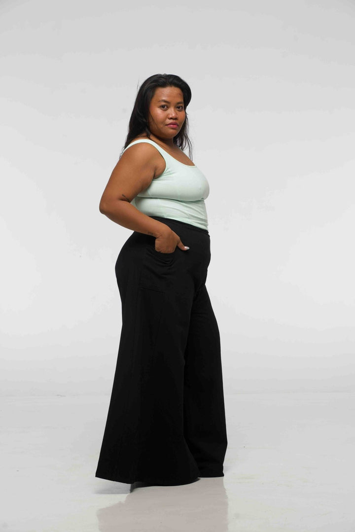 Asri Wide leg Trousers in Black - Manners London