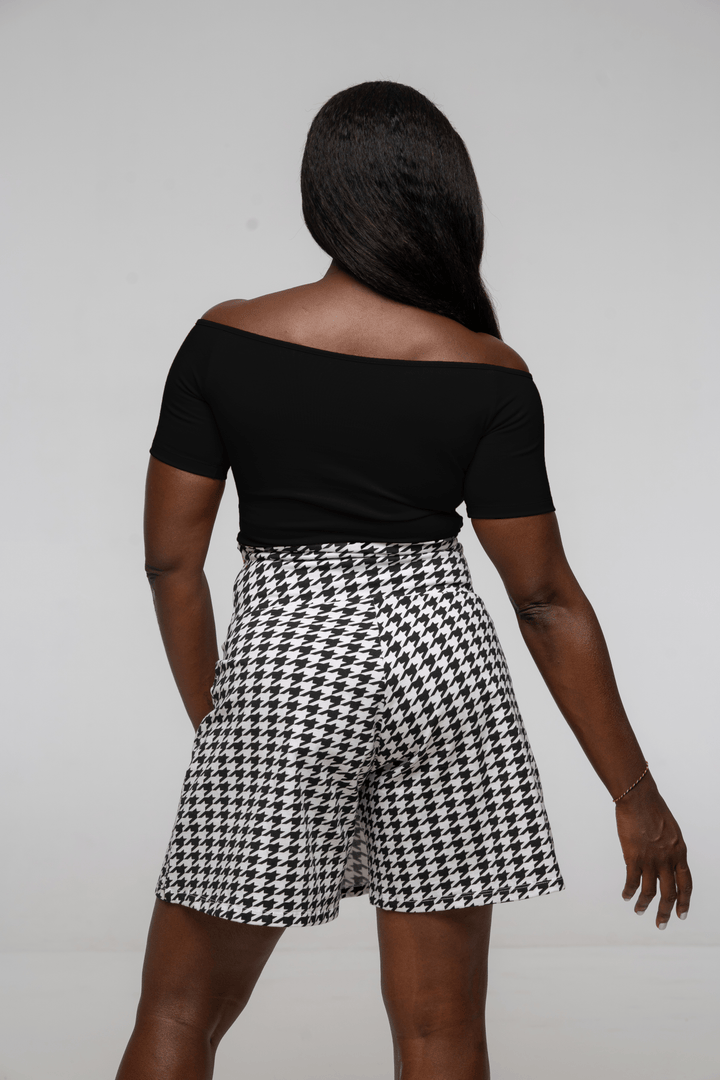 Bardot Short Sleeve Full Length Top in Black - Manners London