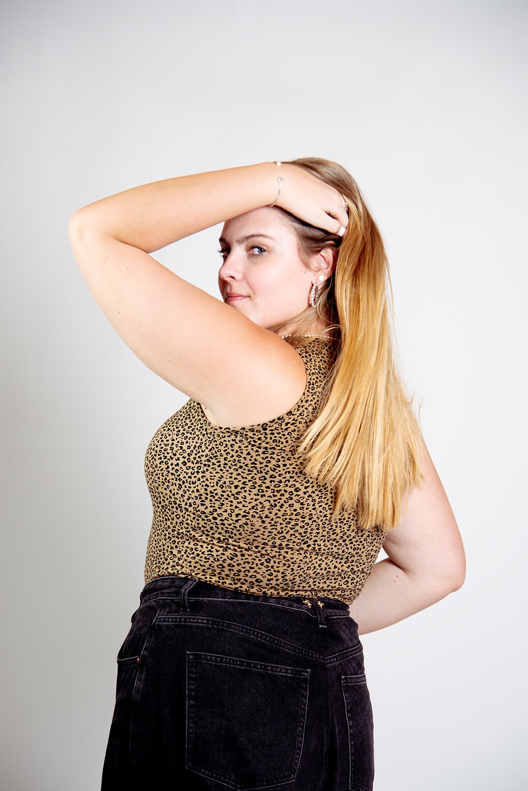 Iza Full Length Vest Top in Classic Leopard - Manners London