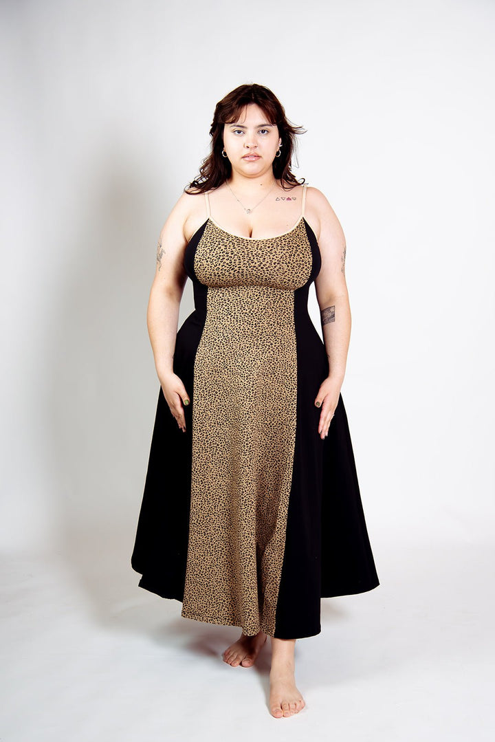 Kala Dress Midi Regular in panel Black/Classic Leopard - Manners London