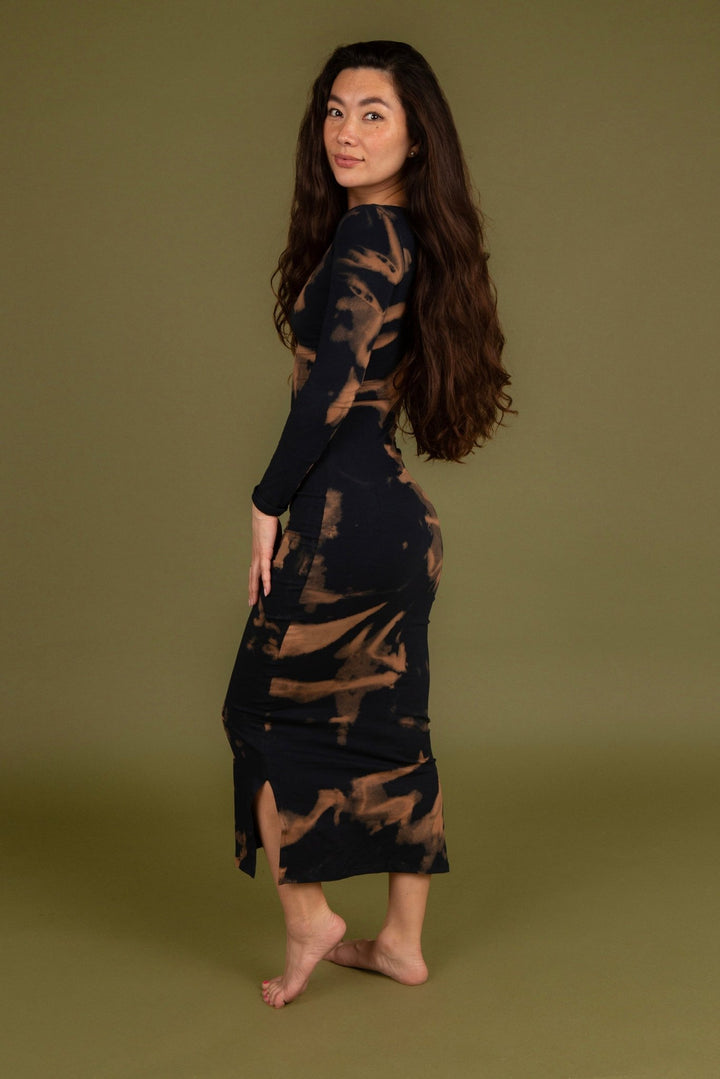 Reversible V - neck Midi Dress in Acid Wash - Manners London