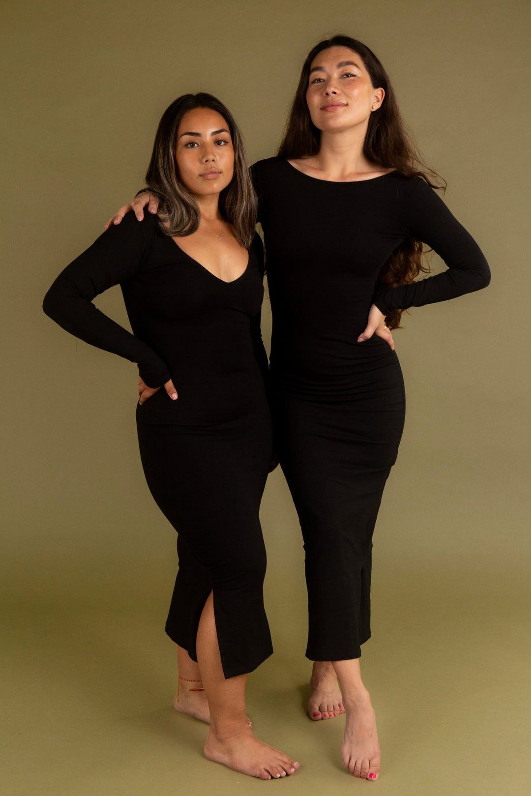 Reversible V - neck Midi Dress Petite in Black - Manners London