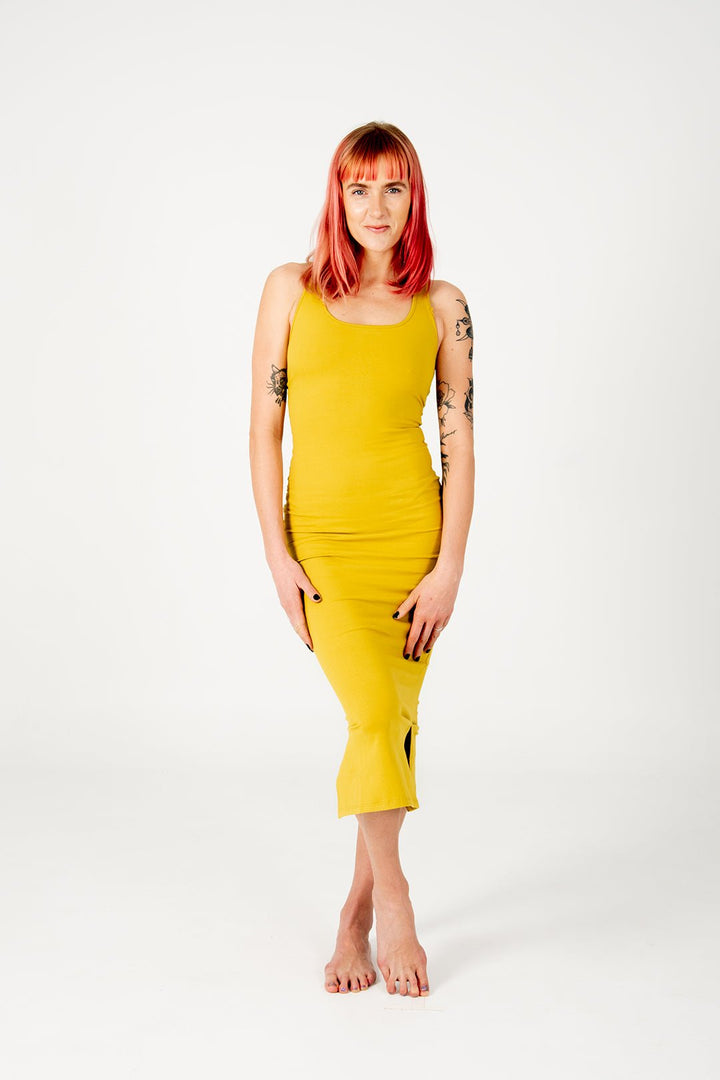 Shinni Neck Midi Dress In Mustard Seed - Manners London