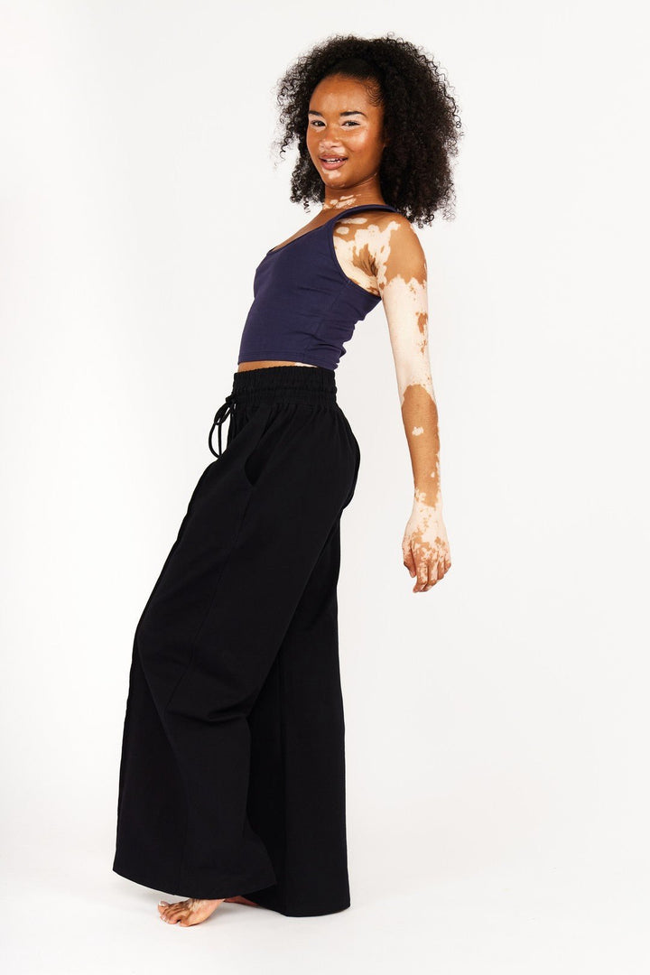 Trackie Midi Skirt Regular in Black - Manners London