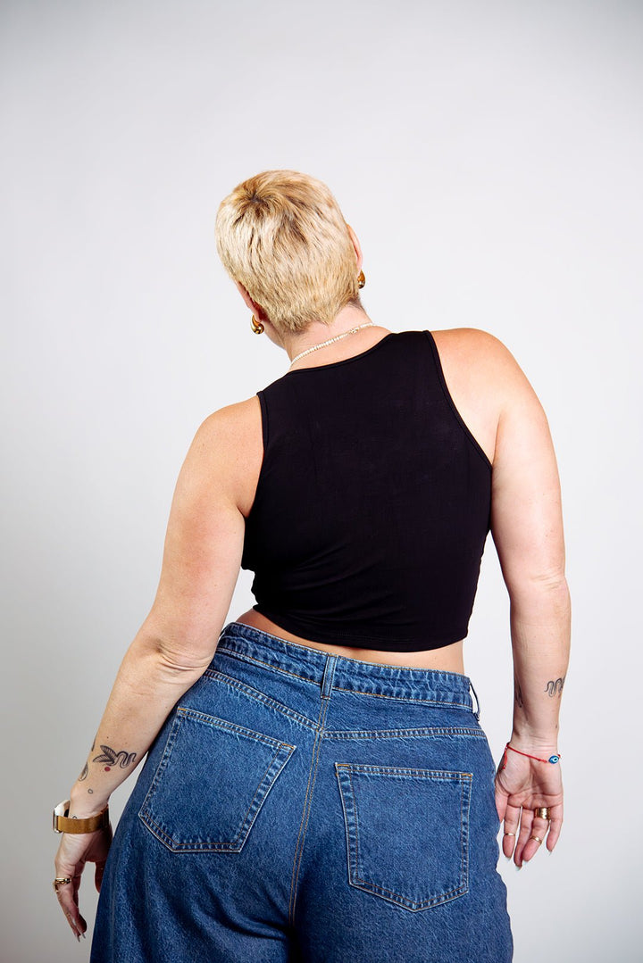 U Front Crop Top sleeveless in Black - Manners London