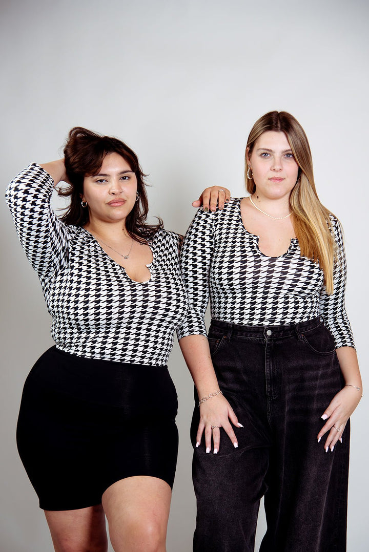 U Front Full Length Top 6/7 sleeves in Houndstooth Print - Manners London