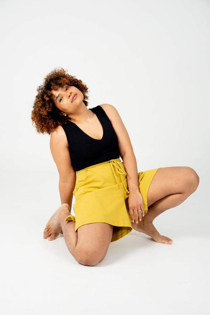 Wide Leg Shorts In Mustard Seed - Manners London