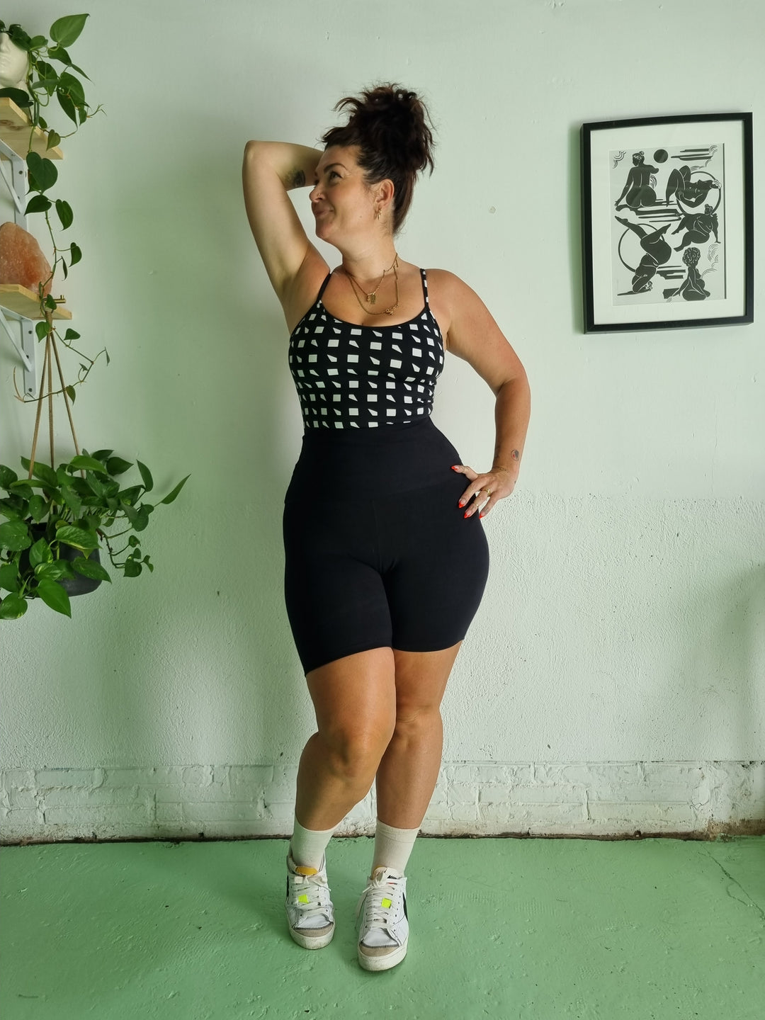Super High Waisted Tib Cycle Shorts in Black