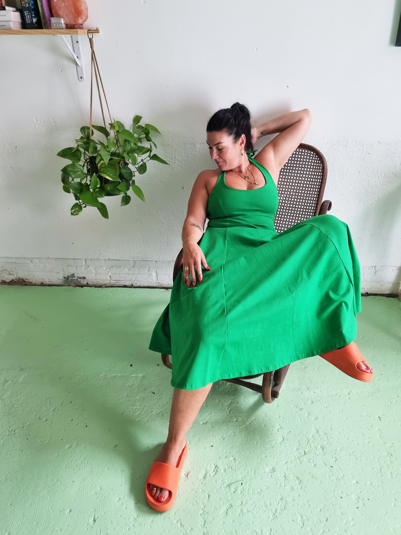 Asri Dress Beela Neck in Green Grass
