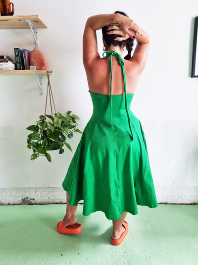 Asri Dress Beela Neck in Green Grass