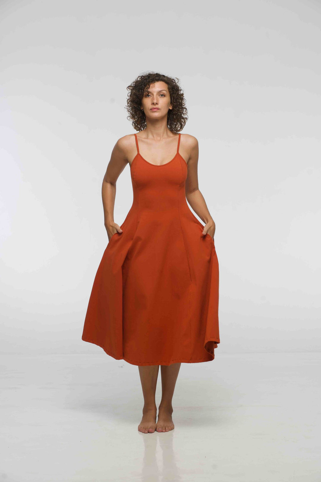 Asri Dress Midi in Burnt Orange