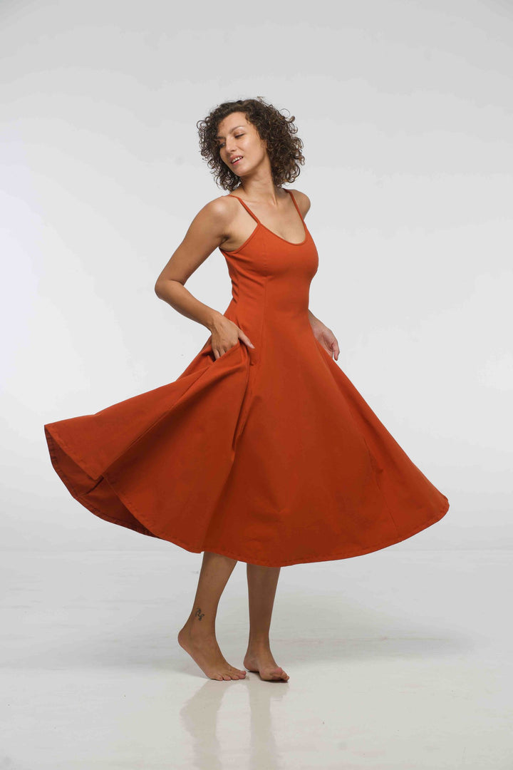 Asri Dress Midi in Burnt Orange