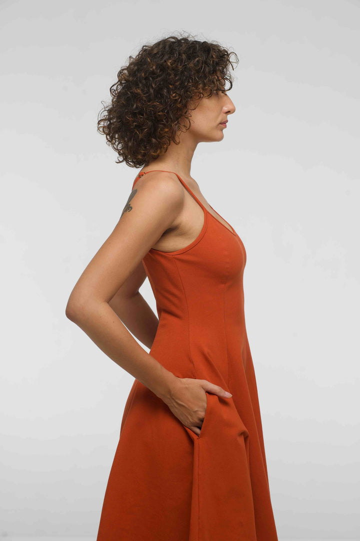 Asri Dress Midi in Burnt Orange