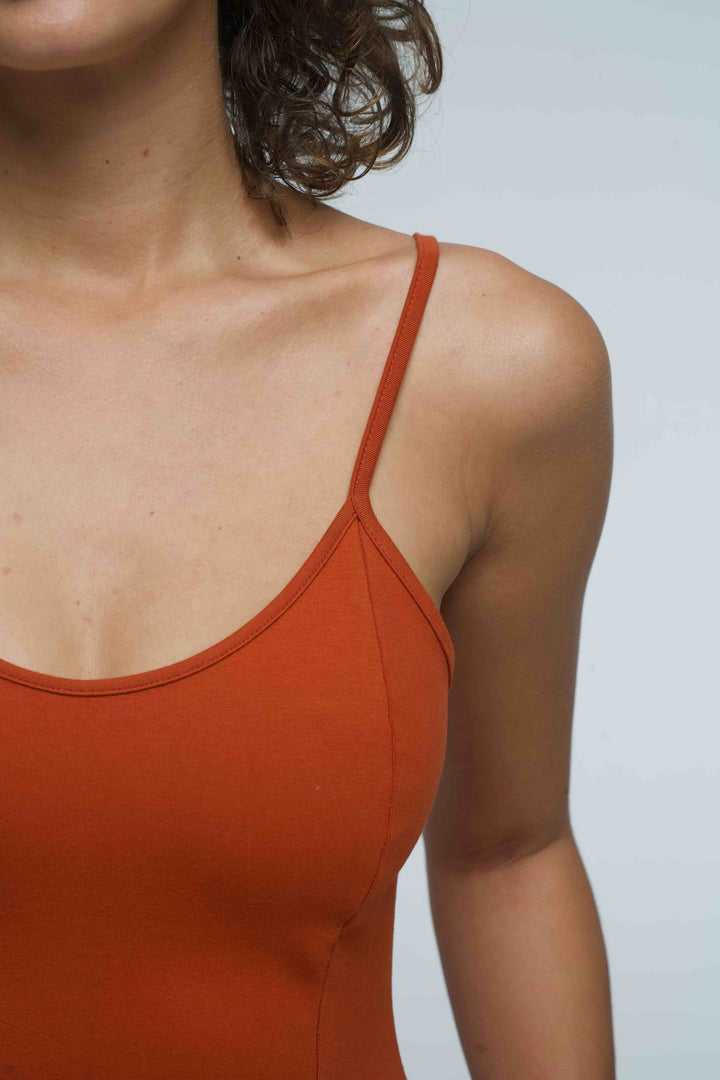 Asri Dress Midi in Burnt Orange