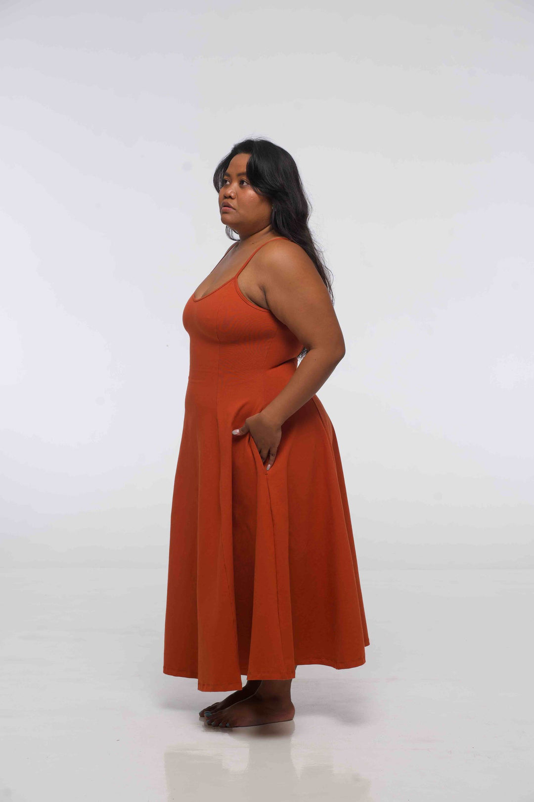 Asri Dress Midi in Burnt Orange