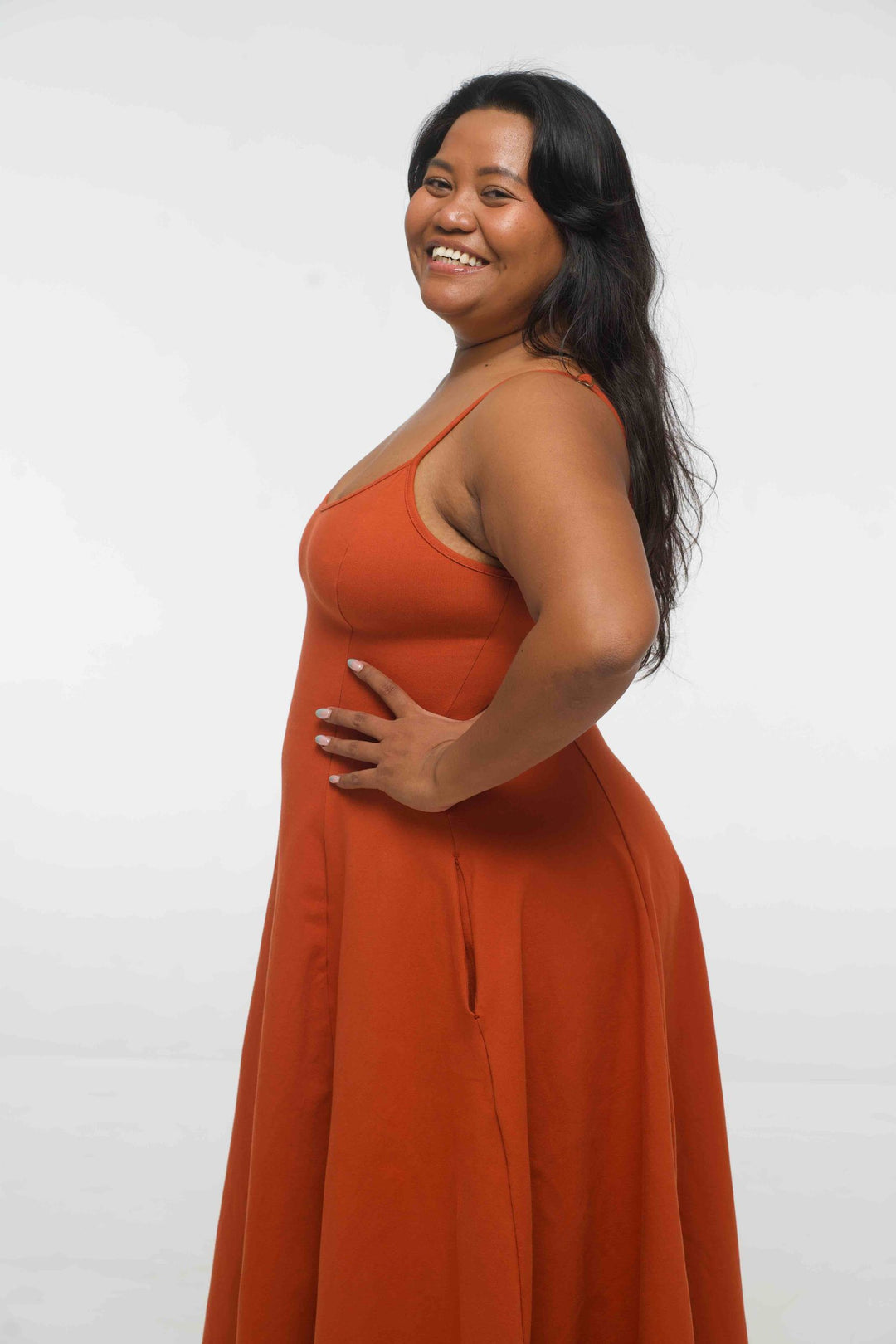 Asri Dress Midi in Burnt Orange