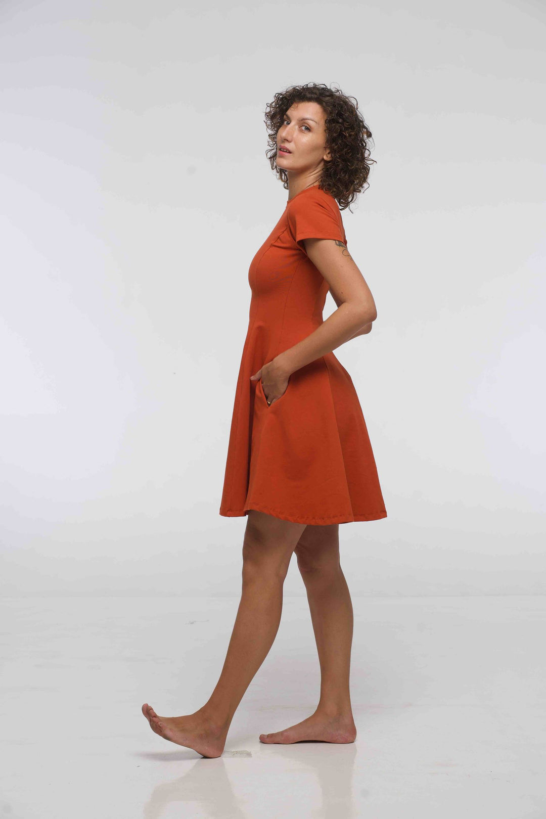 Asri Leki Dress Mini (short sleeves) in Burnt Orange