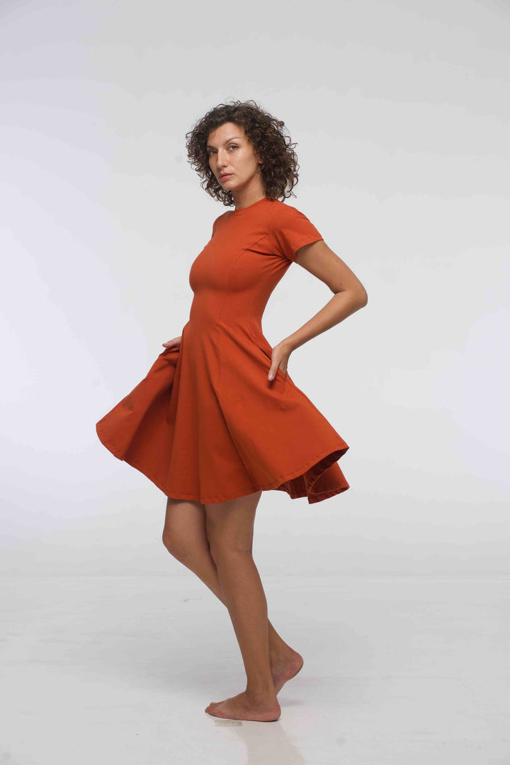 Asri Leki Dress Mini (short sleeves) in Burnt Orange