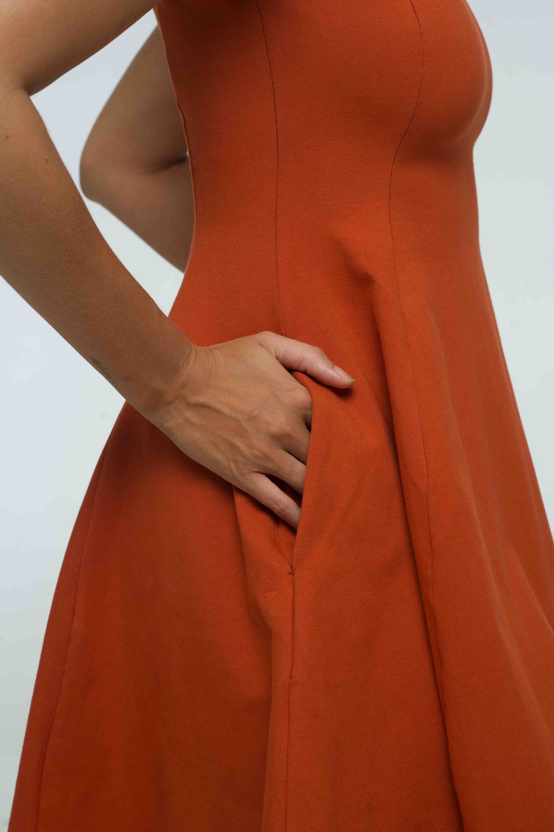 Asri Leki Dress Mini (short sleeves) in Burnt Orange