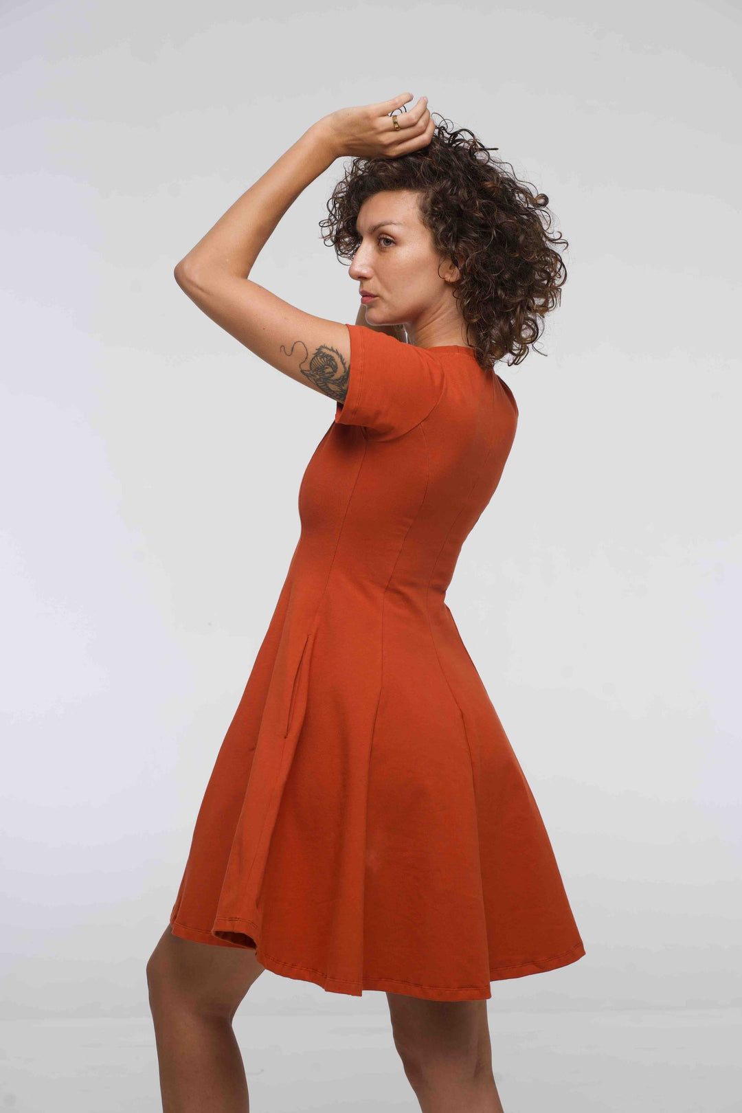 Asri Leki Dress Mini (short sleeves) in Burnt Orange