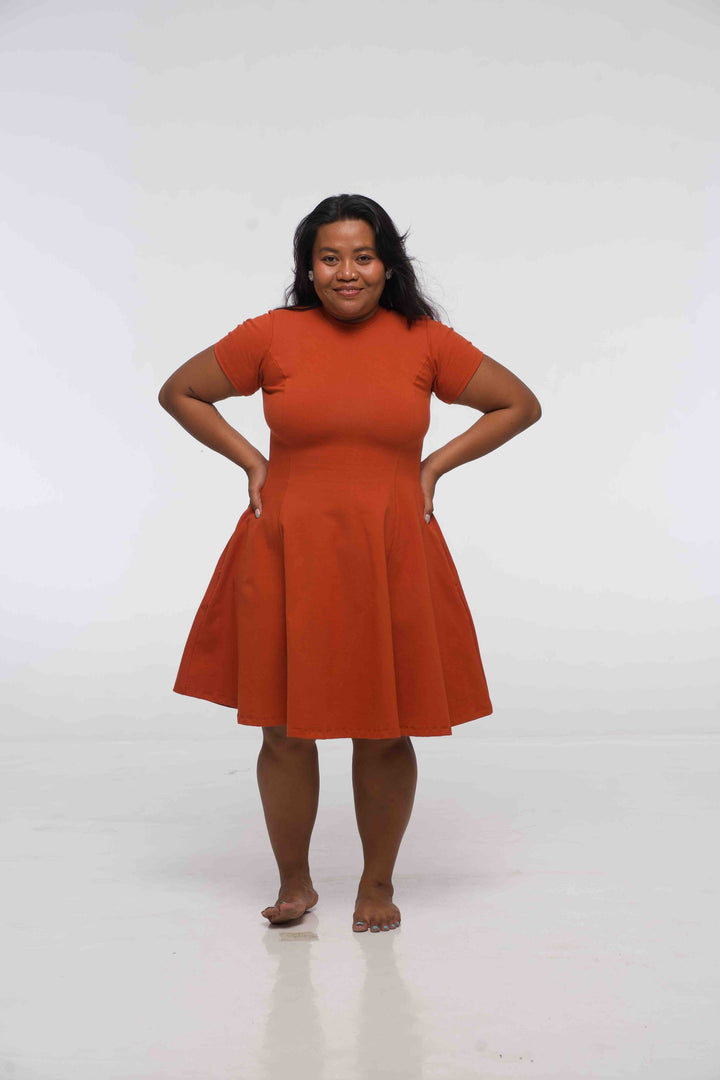 Asri Leki Dress Mini (short sleeves) in Burnt Orange