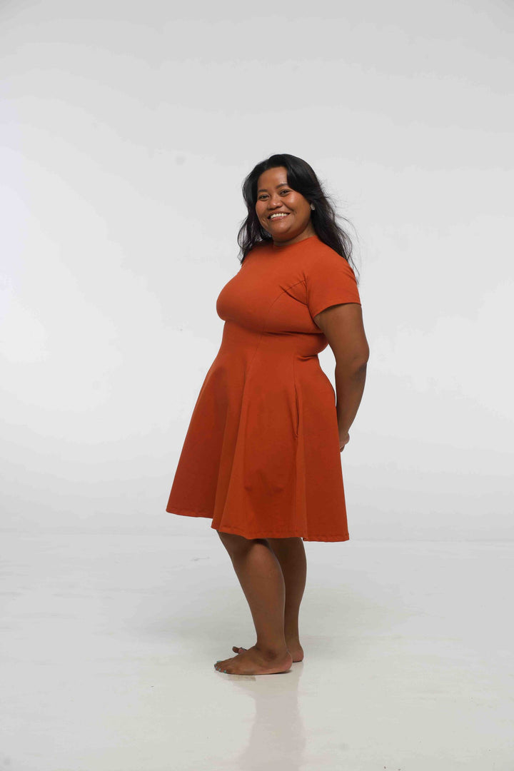 Asri Leki Dress Mini (short sleeves) in Burnt Orange