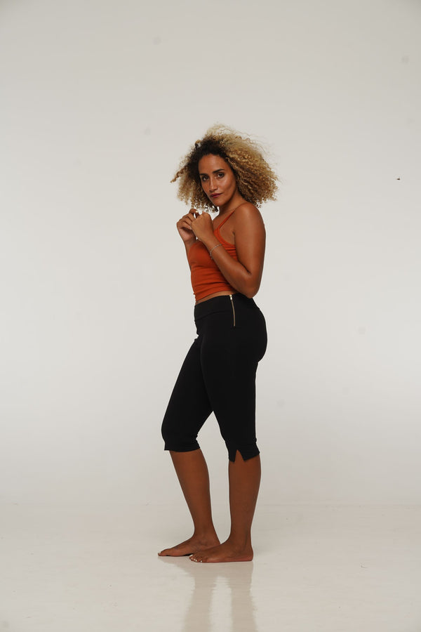 Capri Pants in Black