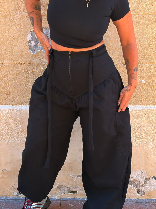 Corset Puff Pants with 4(!) pockets in Black