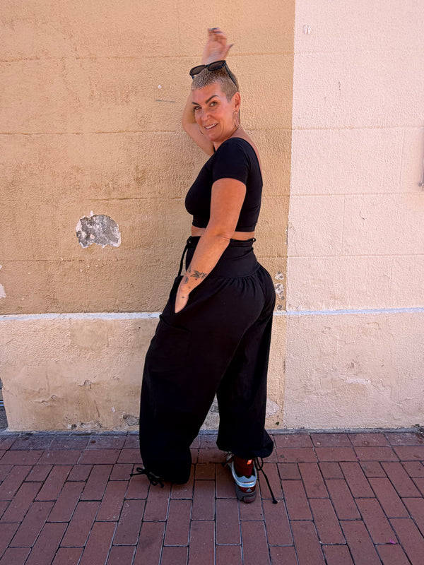 Corset Puff Pants with 4(!) pockets in Black