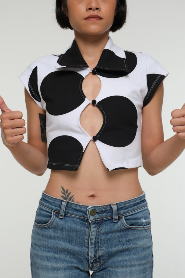 Button Mid Crop Top check sleeve in Polka Dot