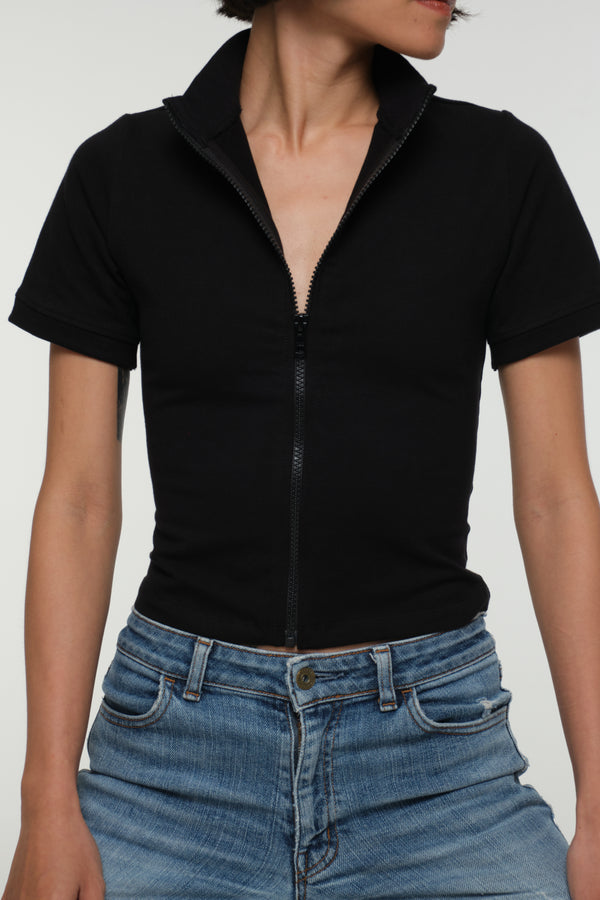 Core ZIP Mid Crop Tee in Black with black rib