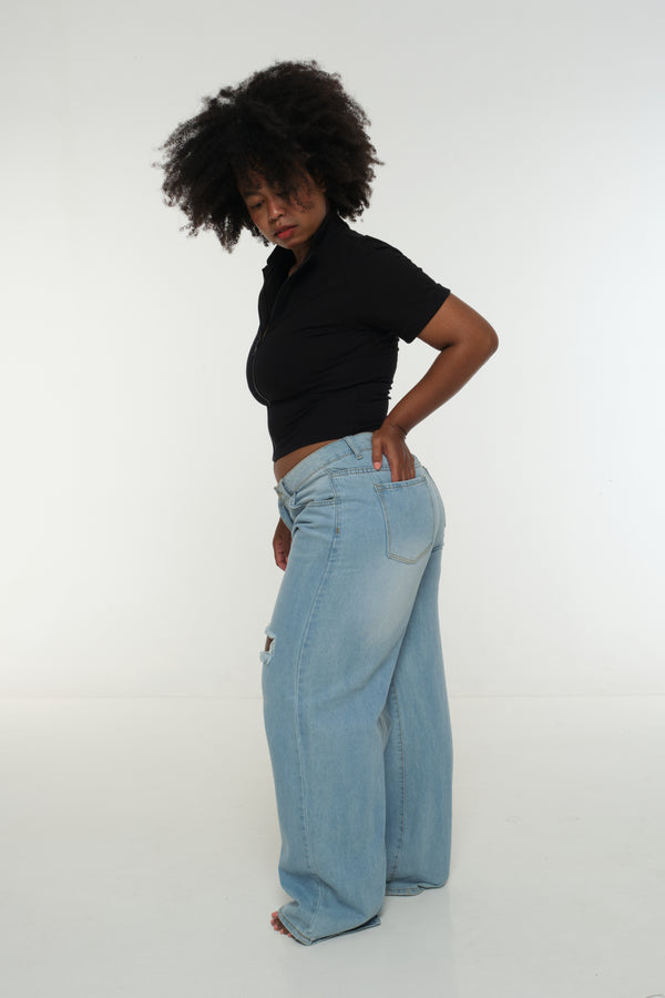 Core ZIP Mid Crop Tee in Black with black rib