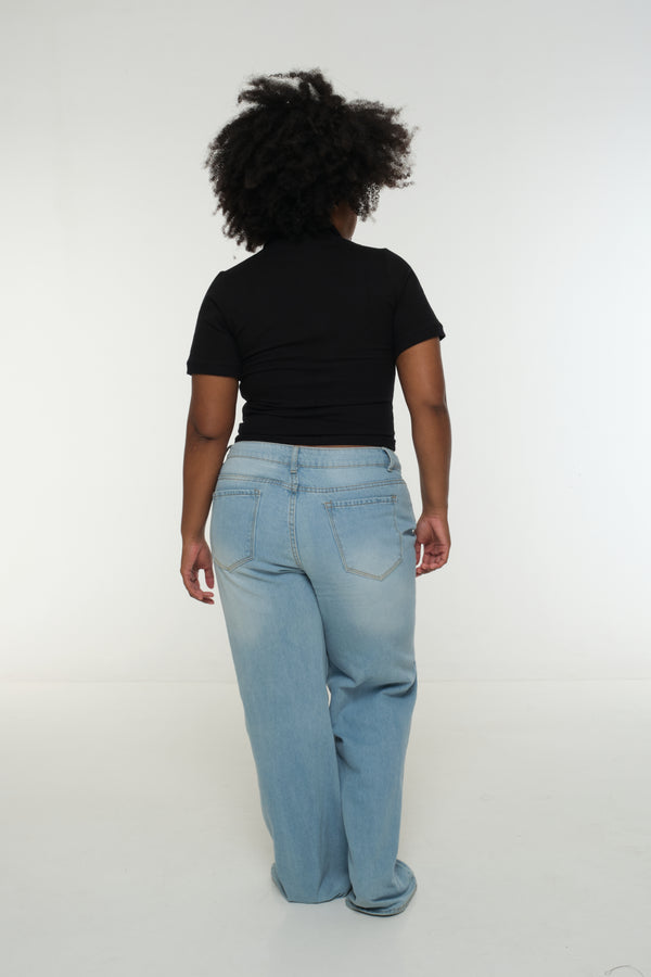 Core ZIP Mid Crop Tee in Black with black rib