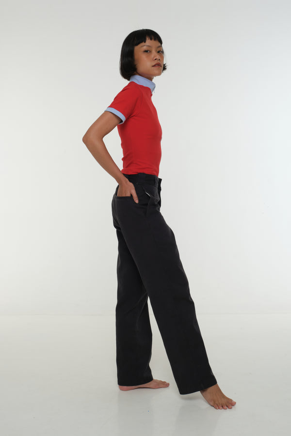 Core ZIP Mid Crop Tee in Red with pastel blue rib