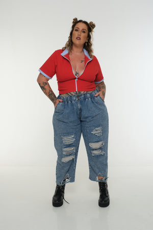 Core ZIP Mid Crop Tee in Red with pastel blue rib