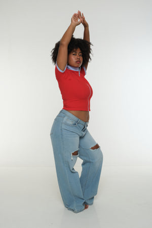 Core ZIP Mid Crop Tee in Red with pastel blue rib
