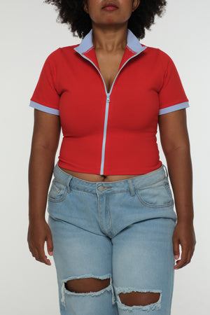 Core ZIP Mid Crop Tee in Red with pastel blue rib
