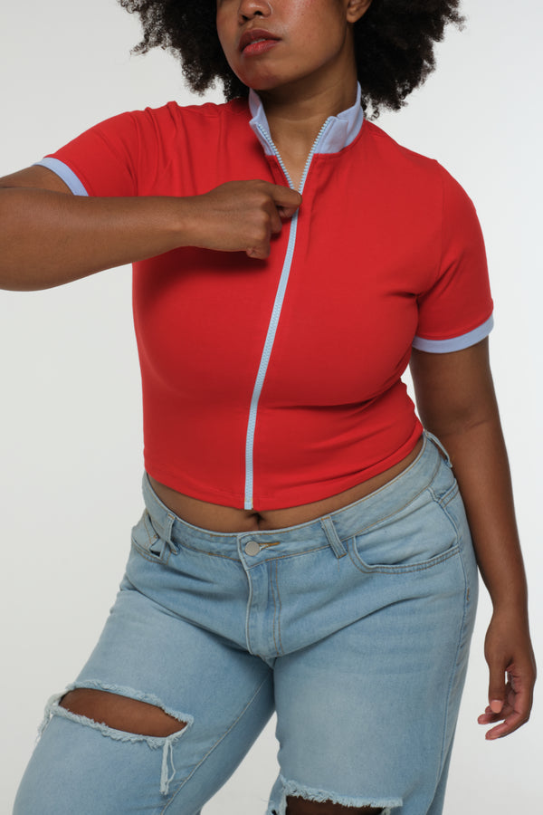 Core ZIP Mid Crop Tee in Red with pastel blue rib