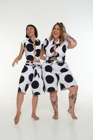 Button Mid Crop Top check sleeve in Polka Dot