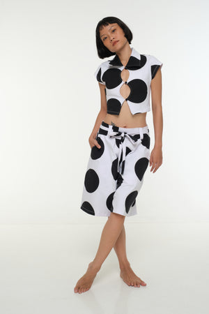 Button Mid Crop Top check sleeve in Polka Dot