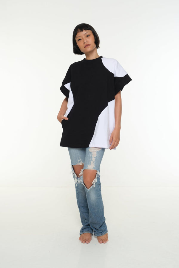 Abstract Oversized Sleeveless Tee in Black and White with POCKETS! - Manners London