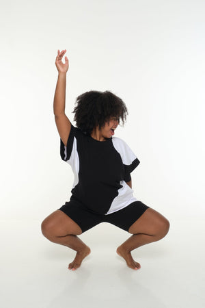 Abstract Oversized Sleeveless Tee in Black and White with POCKETS! - Manners London