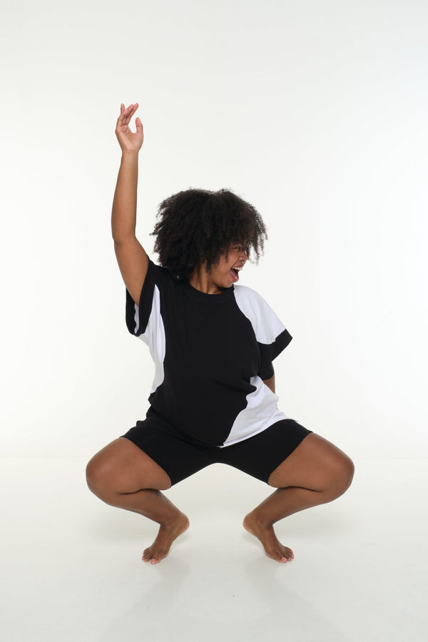 Abstract Oversized Sleeveless Tee in Black and White with POCKETS! - Manners London
