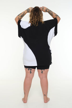 Abstract Oversized Sleeveless Tee in Black and White with POCKETS! - Manners London
