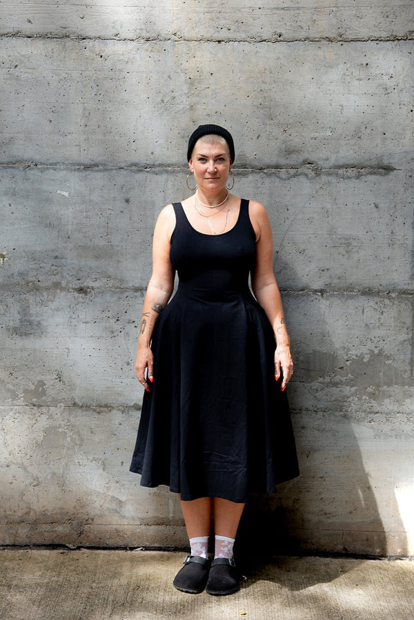 Asri Api Dress Midi Petite in Black - Manners London