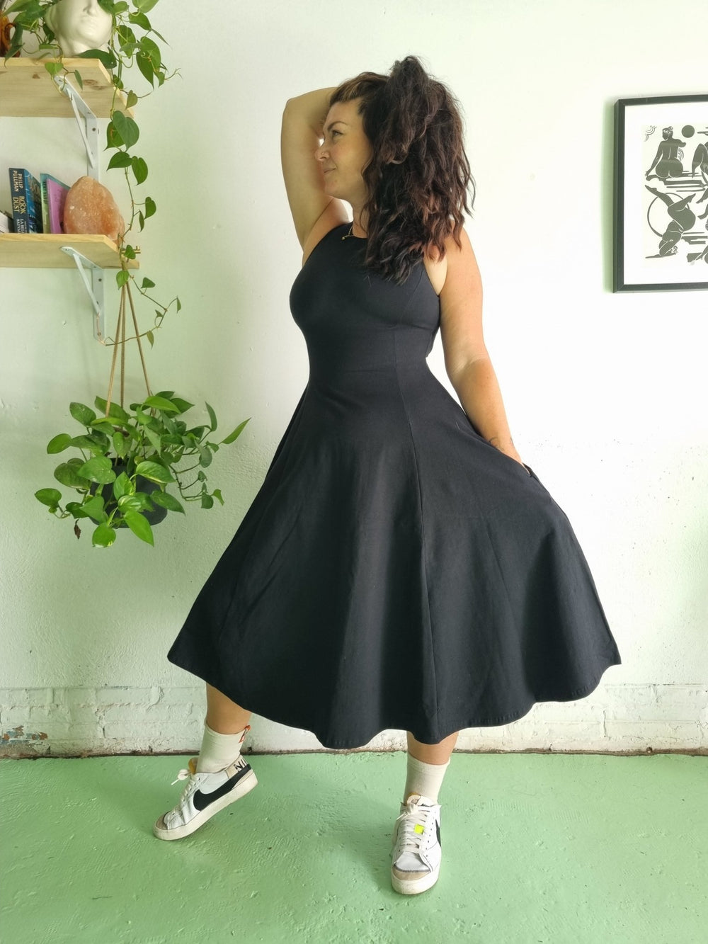 Asri Dress Iza Neck Midi Regular in Black - Manners London