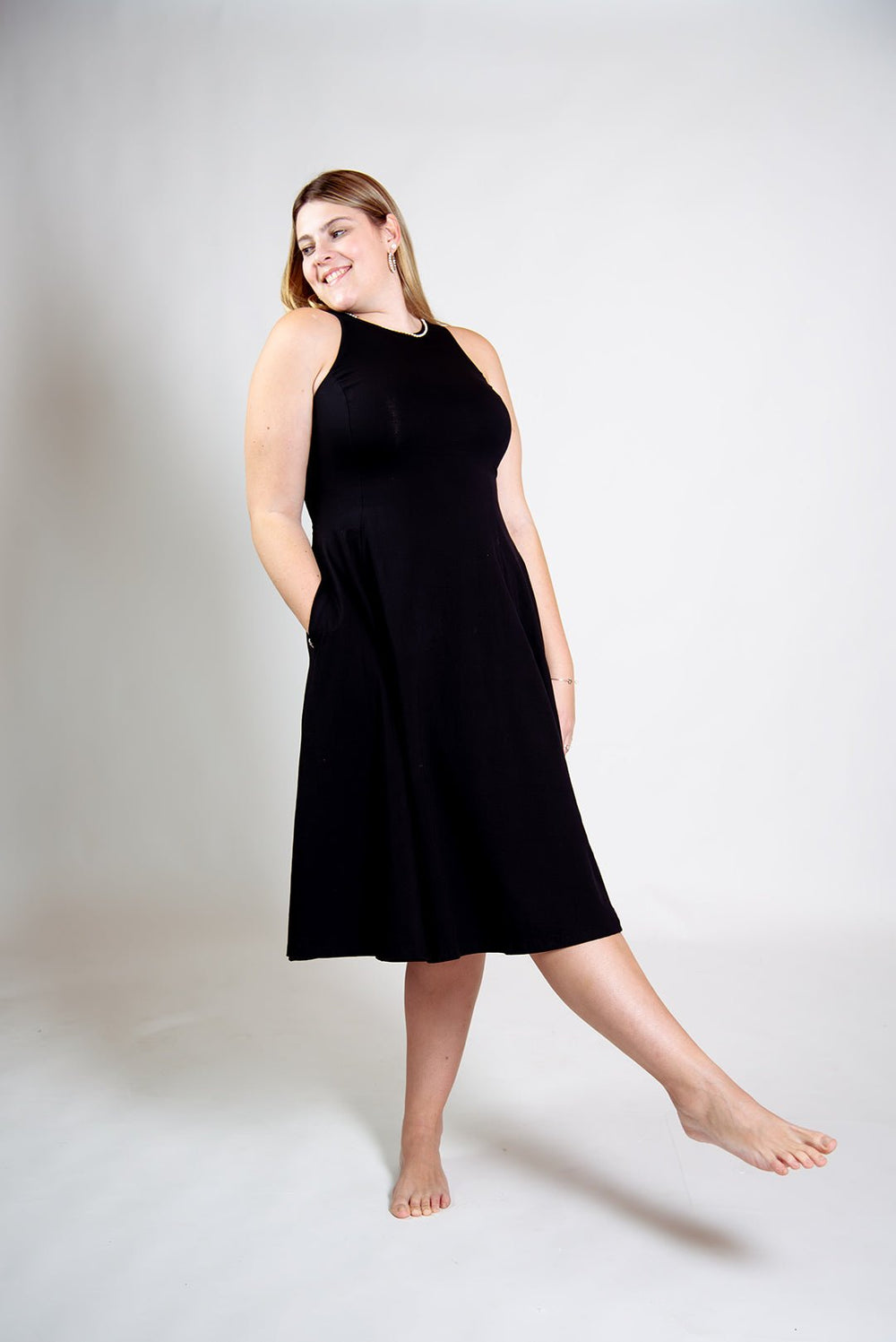 Asri Dress Iza Neck Midi Regular in Black - Manners London
